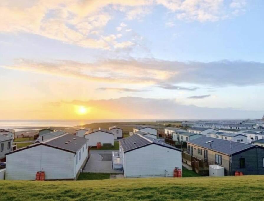 6 Berth Holiday Home On Ocean Edge Near Morecambe Heysham Exterior photo